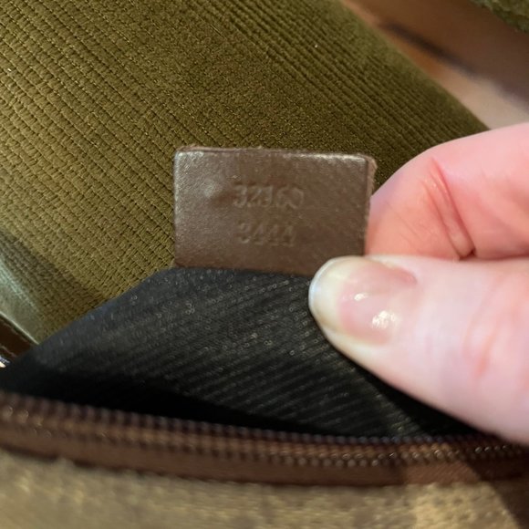 Small Gucci Hobo 7/1/2"x9/3/4" - Picture 7 of 8